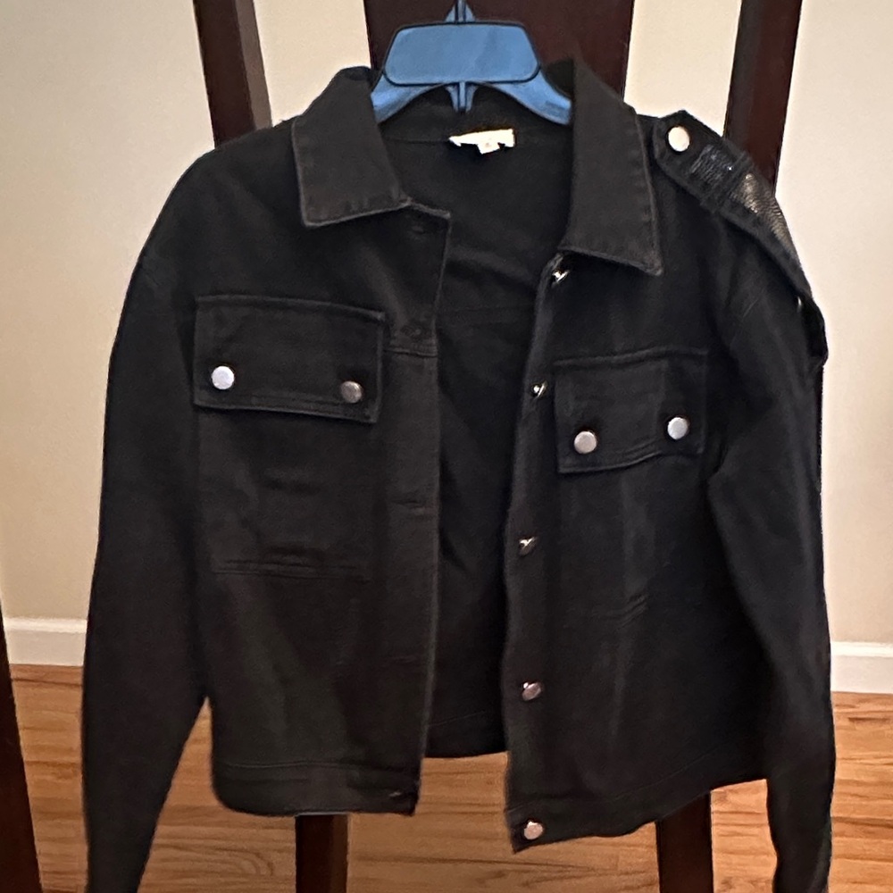 1.4.3. Story by Line Up Black Jean Jacket